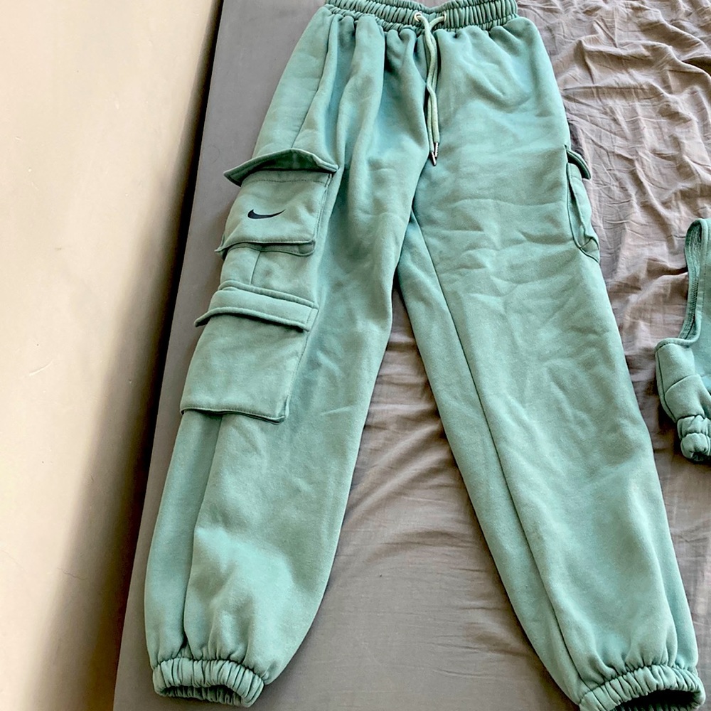Nike track suit
